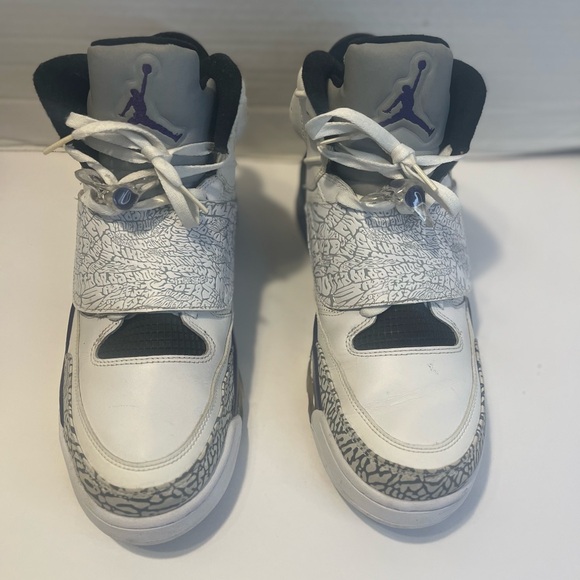 Air Jordan White and Purple Sneakers main image 8
